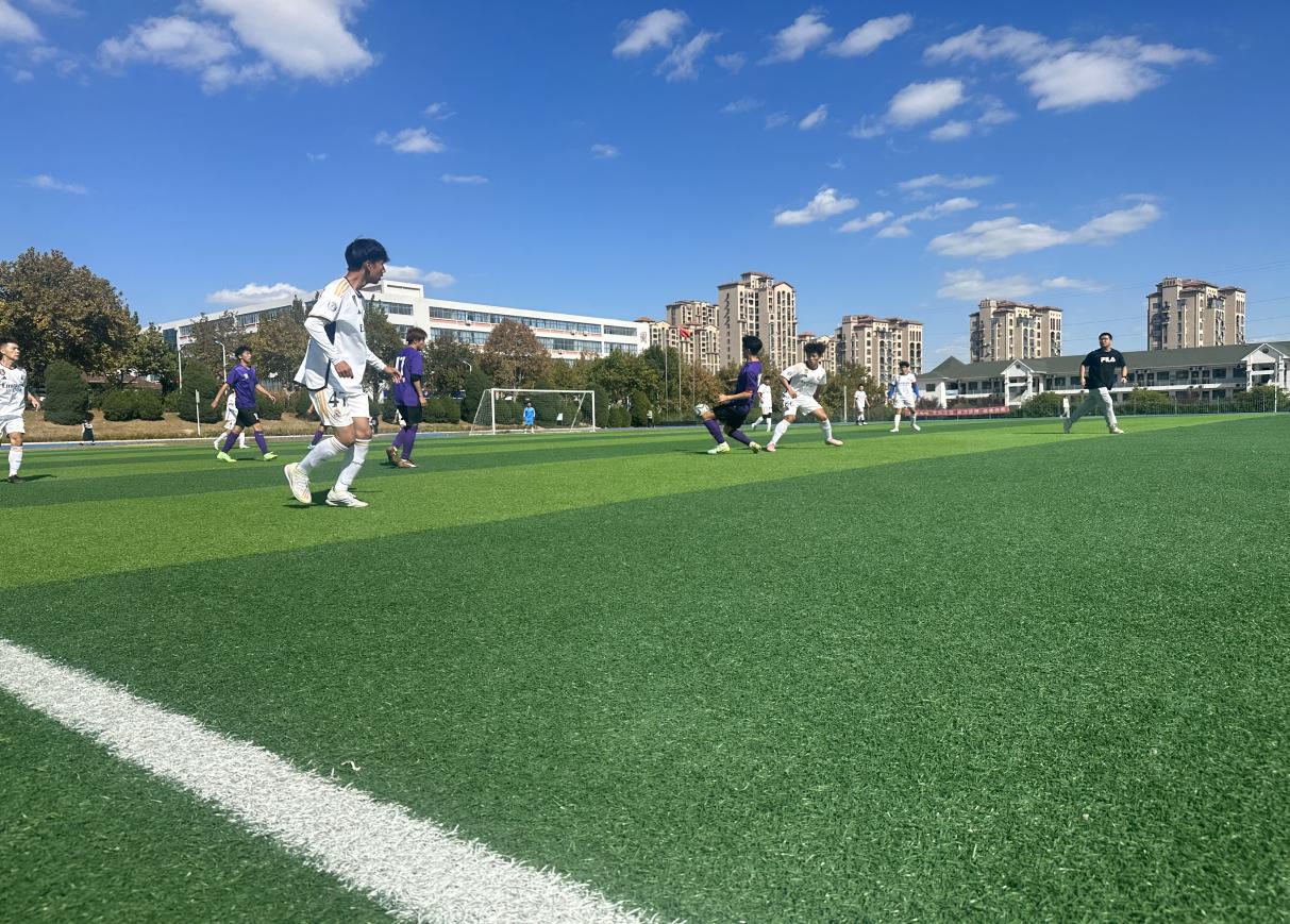 “青春恰似火，揚(yáng)帆正當(dāng)時(shí)”丨“迎新杯”足球賽：綠茵謝場，來日方長