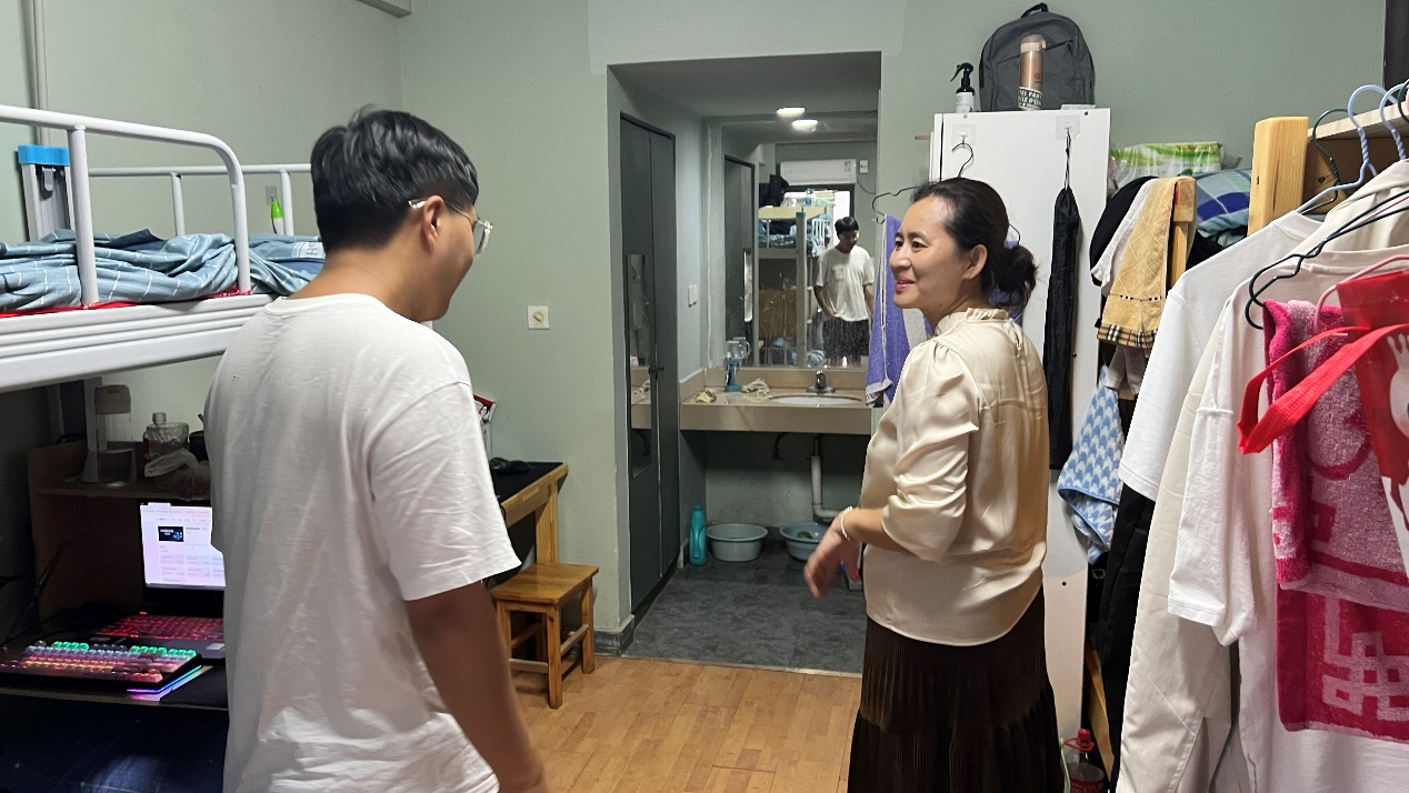 立安全意識(shí) 筑平安校園——信息工程學(xué)院開展安全宣傳進(jìn)宿舍活動(dòng)