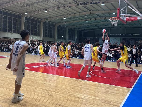 信息工程學院男子籃球隊斬獲 “青島工學院籃球嘉年華”四連冠