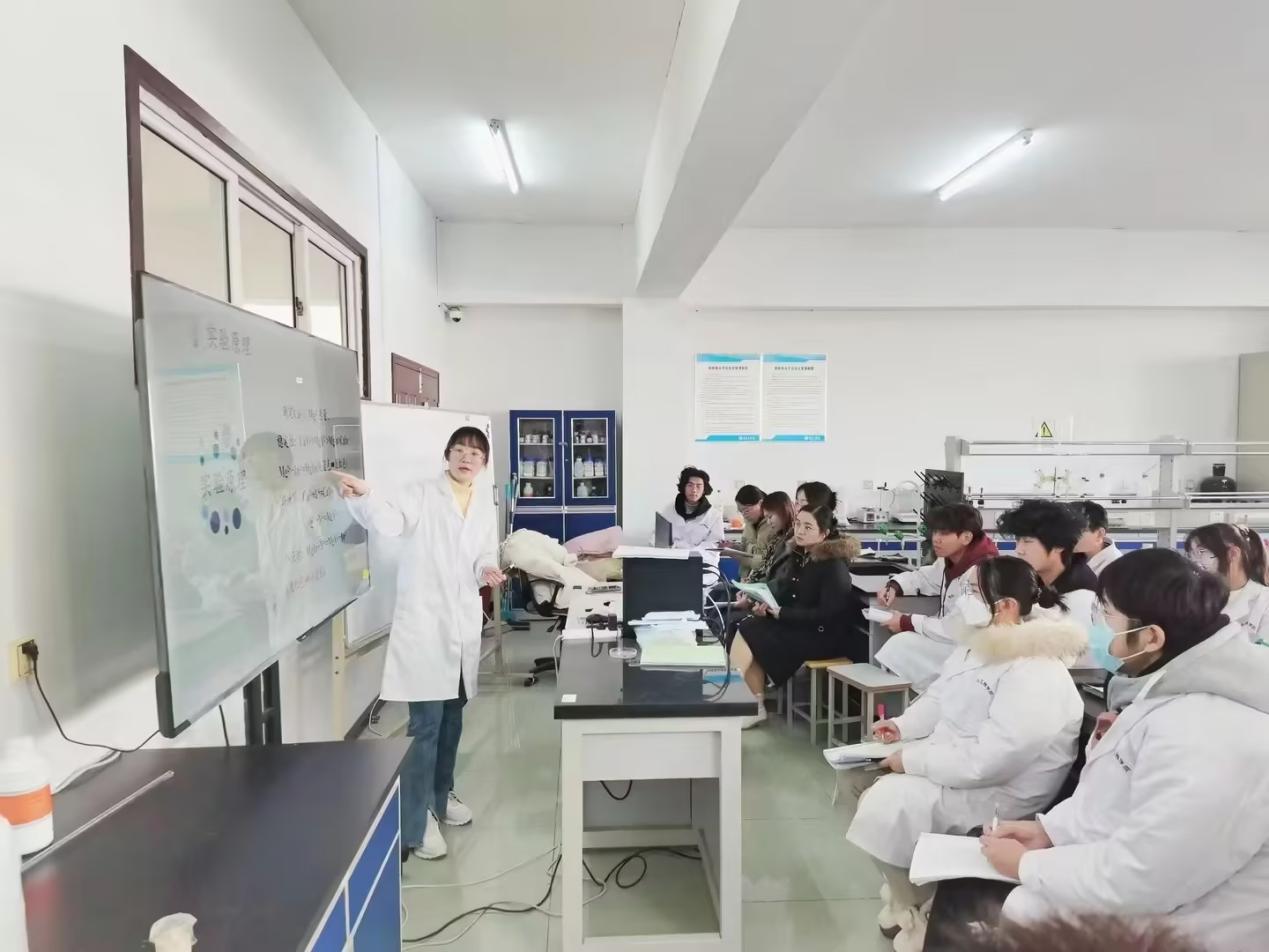 立師德 樹(shù)新風(fēng) 育新人 ——食品工程學(xué)院師德師風(fēng)專題教育活動(dòng)順利開(kāi)展 立師德 樹(shù)新風(fēng) 育新人 ——食品工程學(xué)院師德師風(fēng)專題教育活動(dòng)順利開(kāi)展