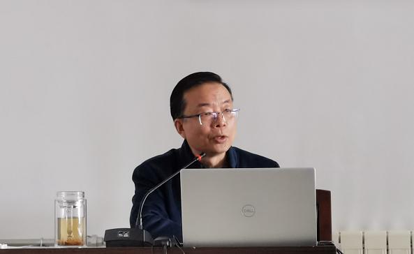 我校召開校務(wù)會議全面推進(jìn)審核評估工作