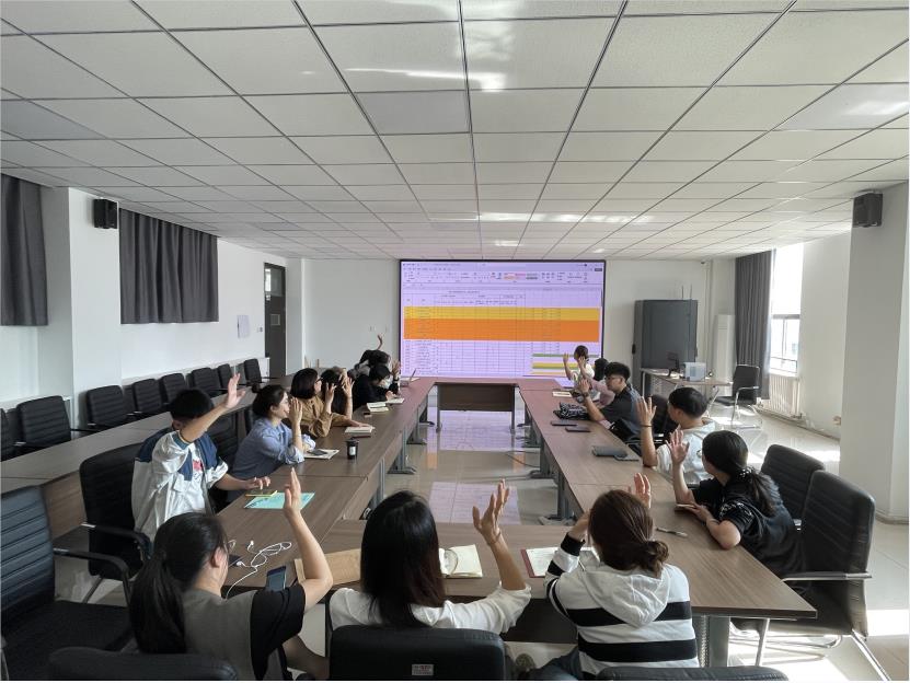 厚積薄發(fā)，青春榜樣——信息工程學(xué)院順利開展2022年-2023年國家獎學(xué)金、省政府獎學(xué)金評選工作