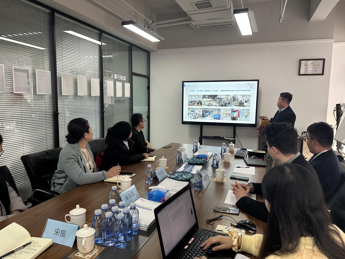 信息工程學院深入企業(yè)走訪調研探求校企合作新路徑