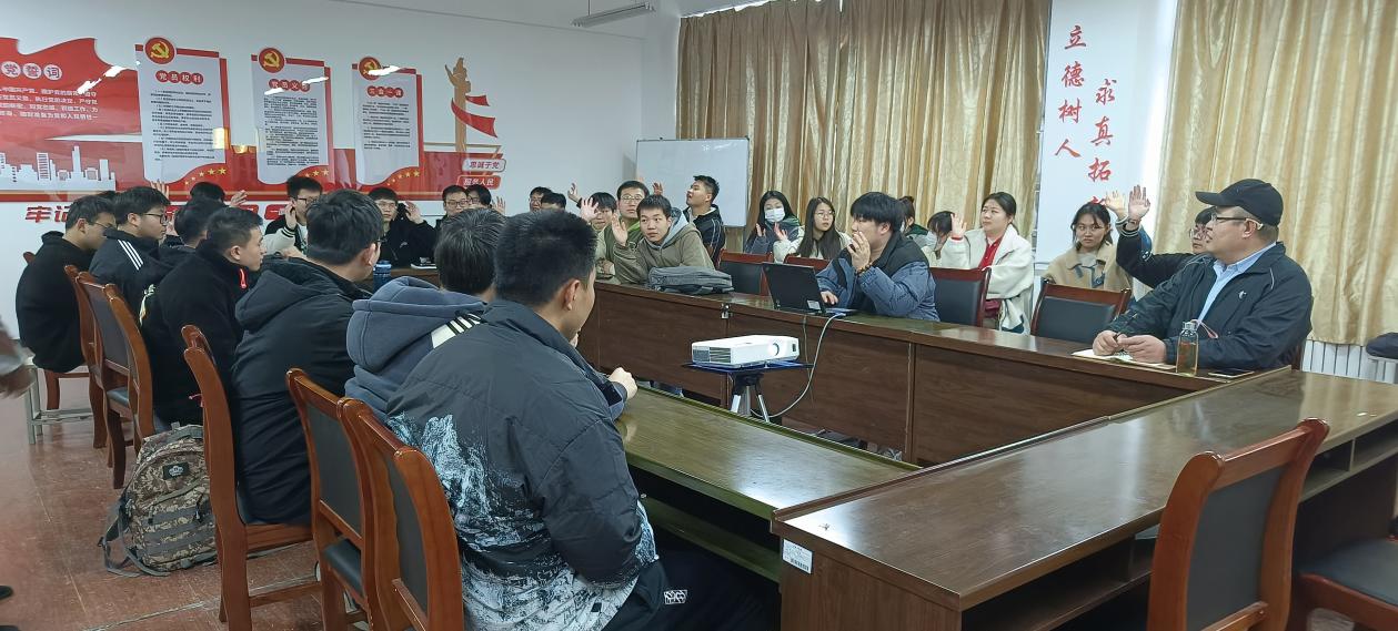 研途分享，筑夢未來——信息工程學院電子信息專業(yè)開展考研座談會