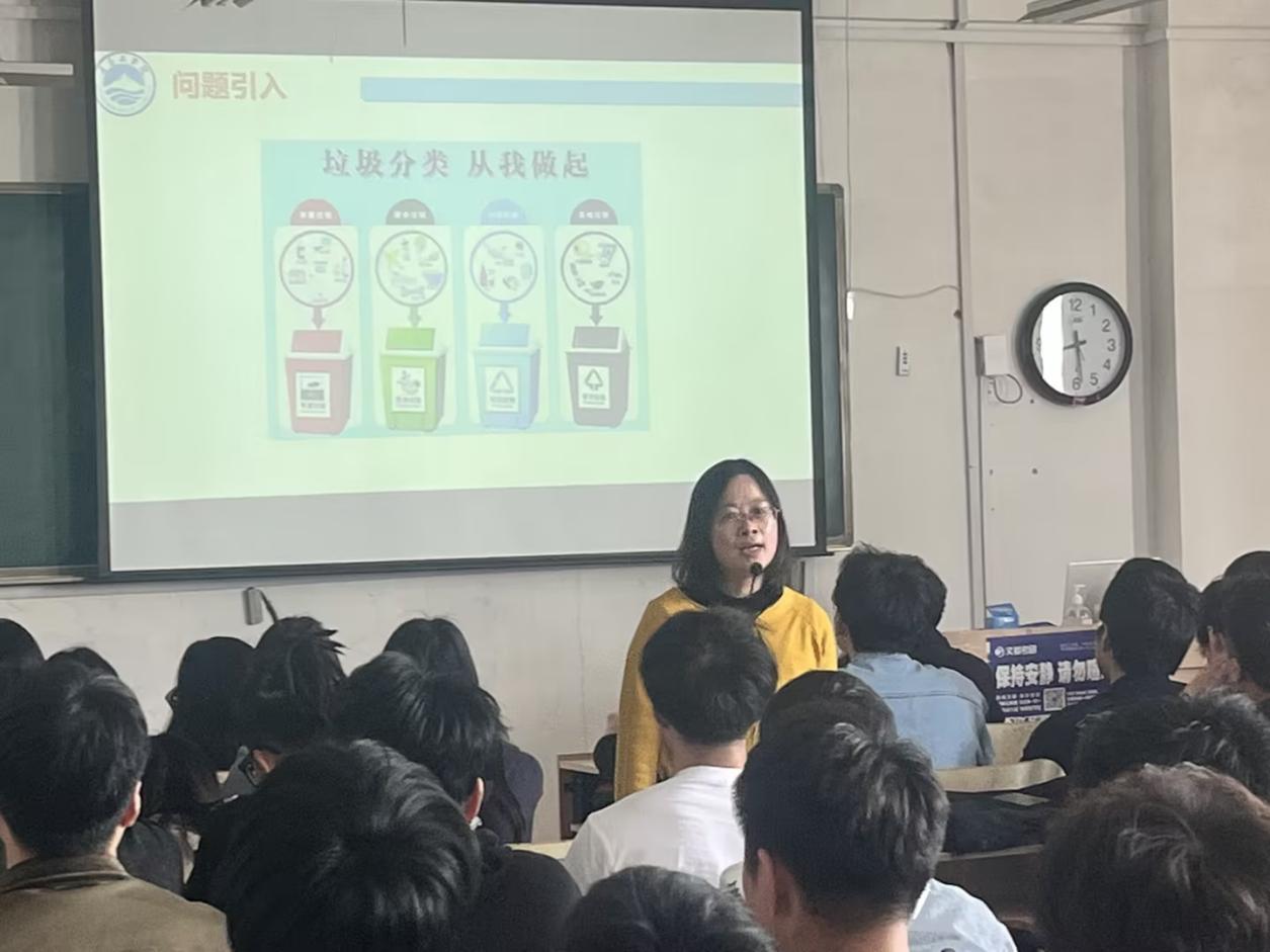 以老帶新傳幫帶 教學(xué)相長(zhǎng)促成長(zhǎng)——信息工程學(xué)院開(kāi)展“老帶新”公開(kāi)課活動(dòng)